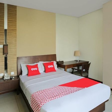 Capital O 1748 Thamrin Condotel Giacarta Esterno foto