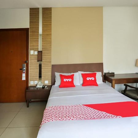 Capital O 1748 Thamrin Condotel Giacarta Esterno foto