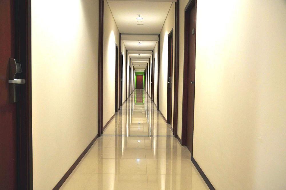 Capital O 1748 Thamrin Condotel Giacarta Esterno foto