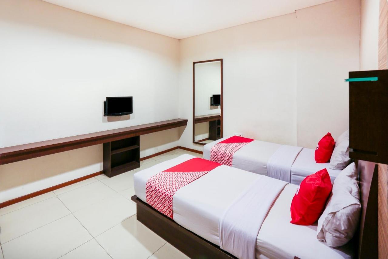 Capital O 1748 Thamrin Condotel Giacarta Esterno foto