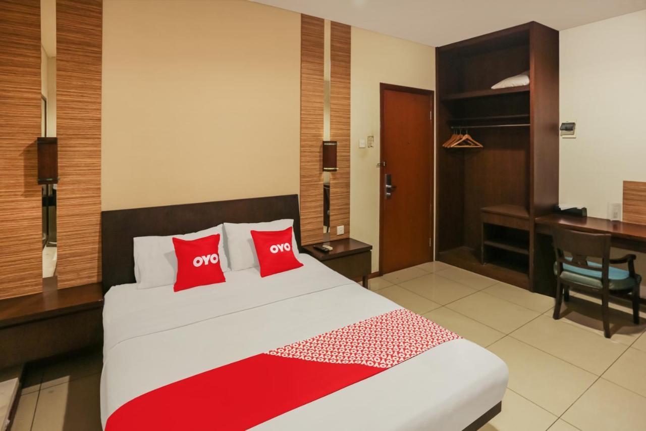 Capital O 1748 Thamrin Condotel Giacarta Esterno foto